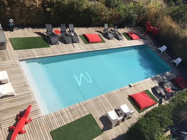 W *